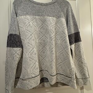 Knox Rose Gray and Cream Textured Top
